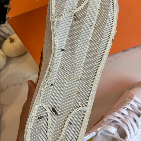 Nike high top sneakers with leopard swoosh size 10 - Picture 4 of 5